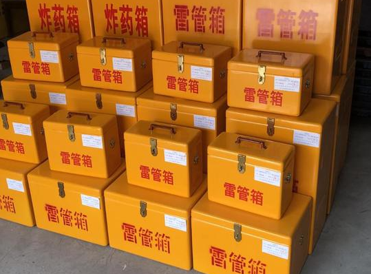 黎母山镇玻璃钢雷管箱的使用寿命一般是多少？