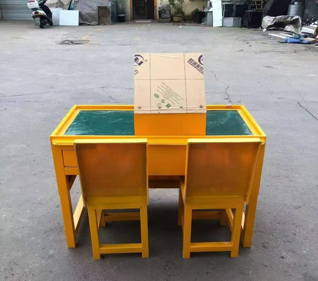 黎母山镇防静电导通桌井下煤矿火工品发放桌：危险品流转的安全守护者